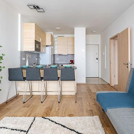 Westside Garden Apartments By Urbanrent Budapest Exterior foto